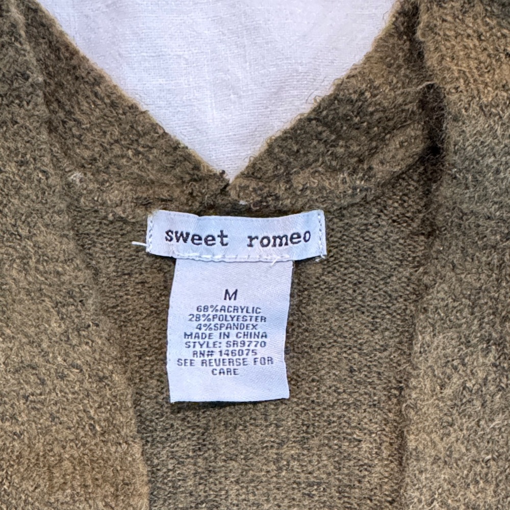 Sweet Romeo Olive Cardigan with Black Star Design - Picture 2 of 4